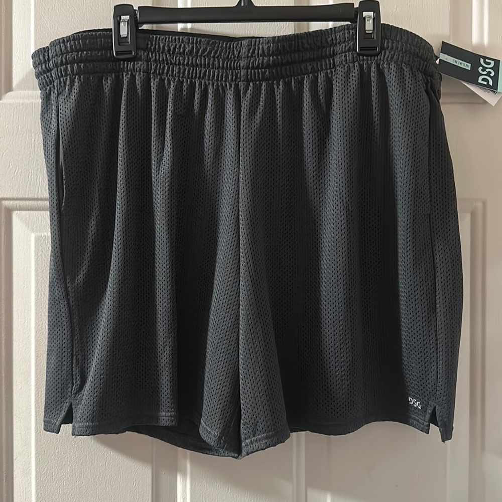 DSG MID RISE MESH SHORTS: 7” INSEAM: GRAY: NEW WITH TAGS: SIZE XXL